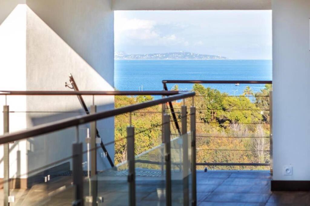Superbe Appartement, Piscine, Vue Mer Et Montagnes アンティーブ エクステリア 写真